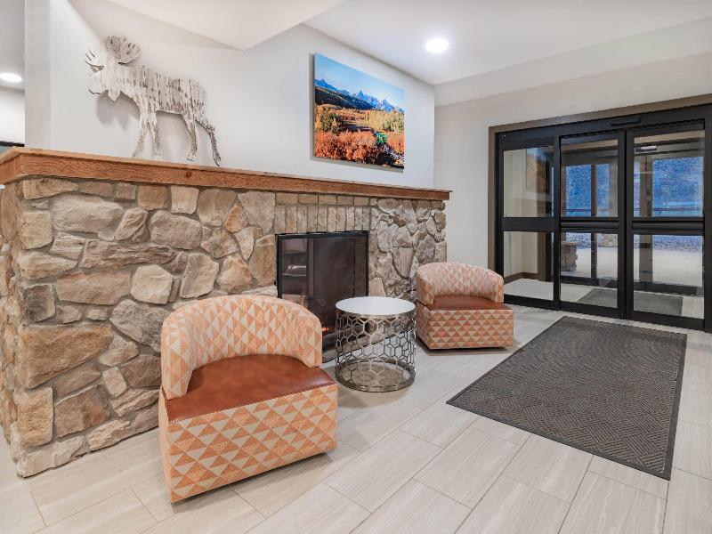Microtel Inn & Suites by Wyndham Georgetown Lake