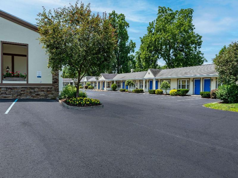 Rodeway Inn Poughkeepsie image