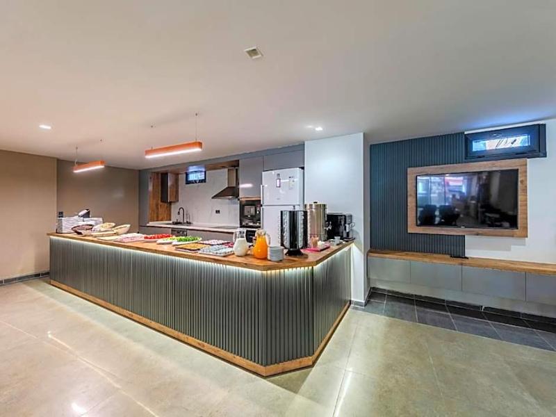 Evim Hotel image