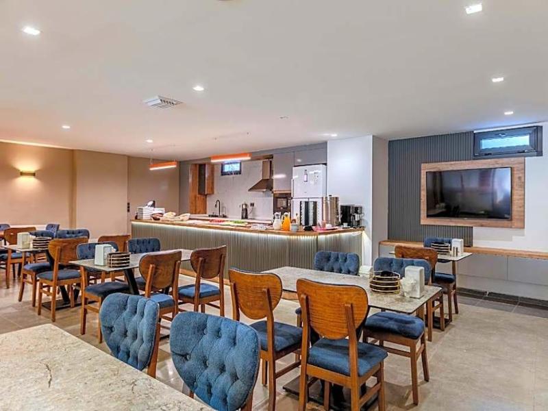 Evim Hotel image