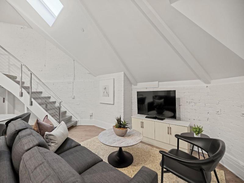 Oakwood Suites & Studios Dupont Circle Washington image