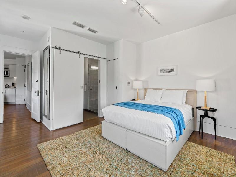 Oakwood Suites & Studios Dupont Circle Washington image