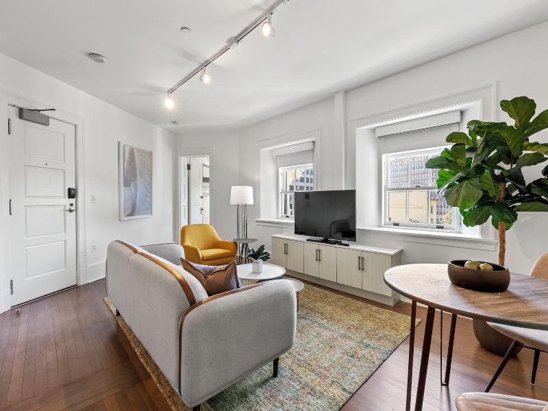 Oakwood Suites & Studios Dupont Circle Washington image
