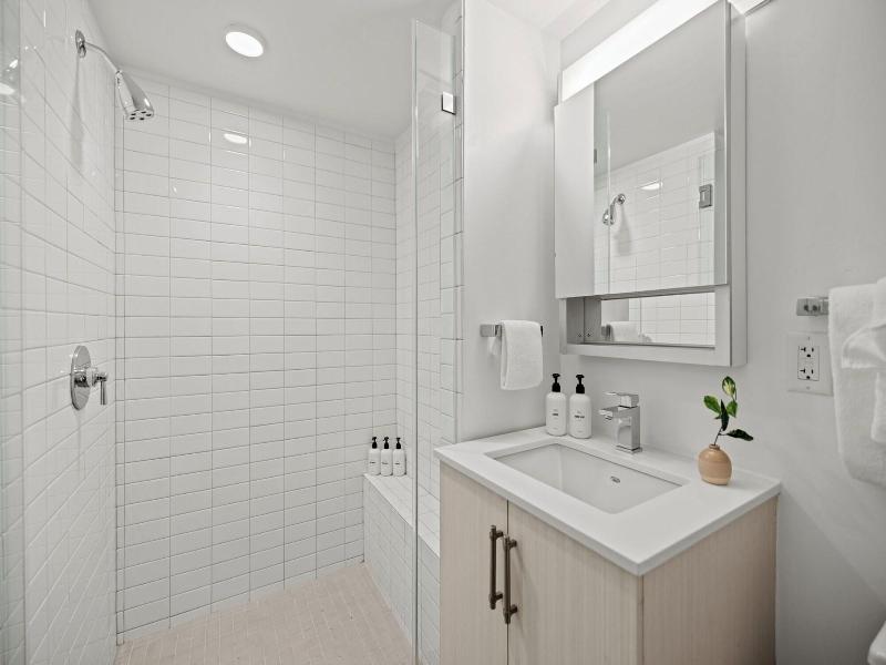 Oakwood Suites & Studios Dupont Circle Washington image