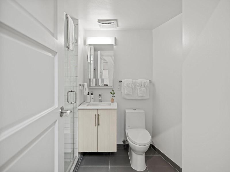 Oakwood Suites & Studios Dupont Circle Washington image