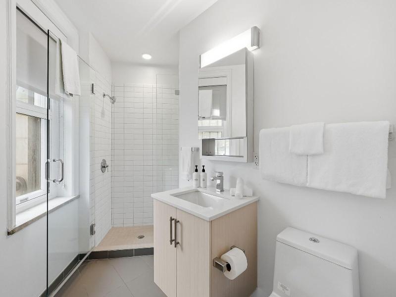 Oakwood Suites & Studios Dupont Circle Washington image