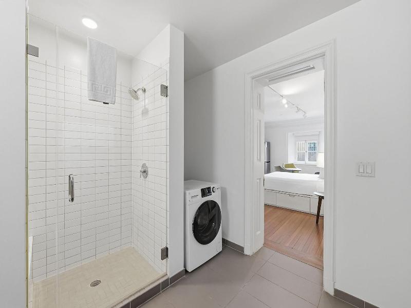 Oakwood Suites & Studios Dupont Circle Washington image