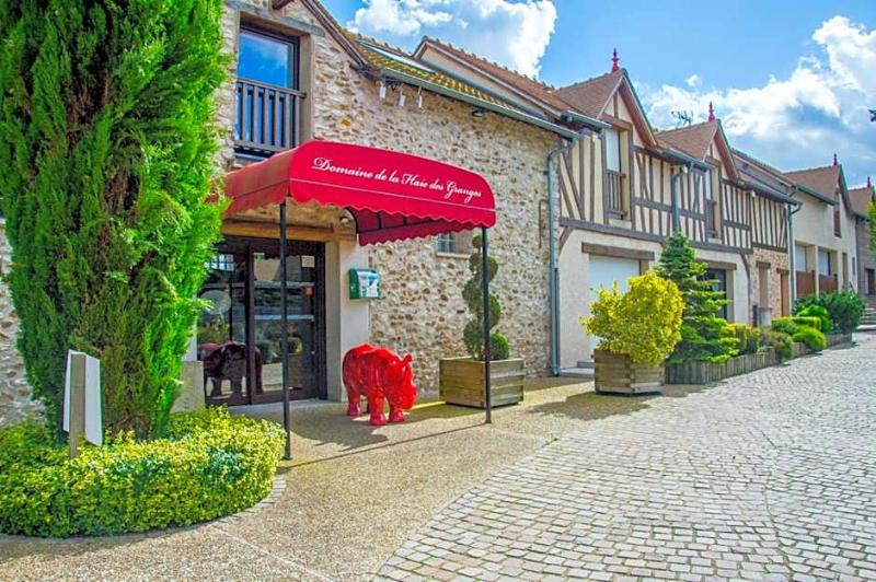 Domaine De La Haie Des Granges image