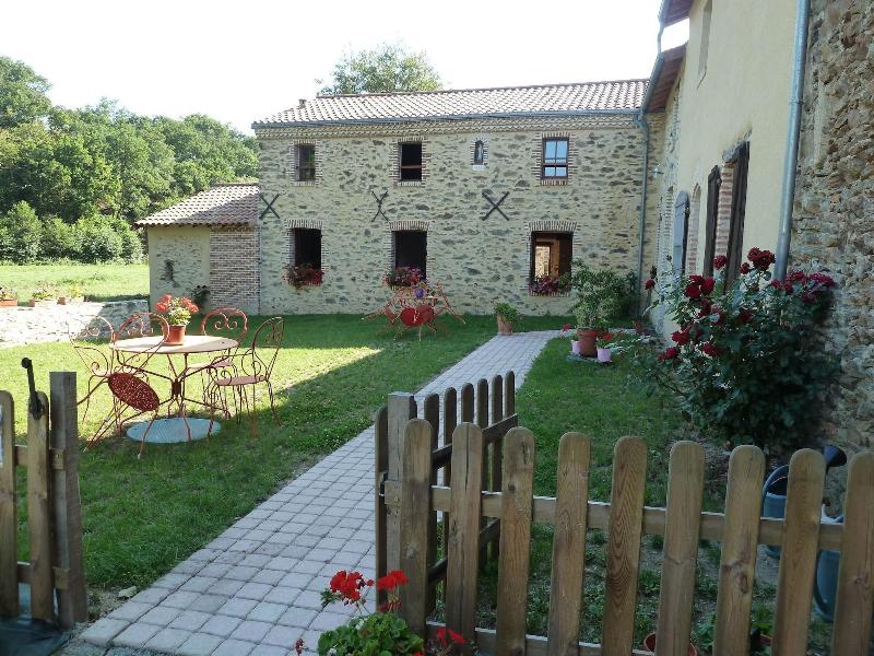 Moulin De Drapras image