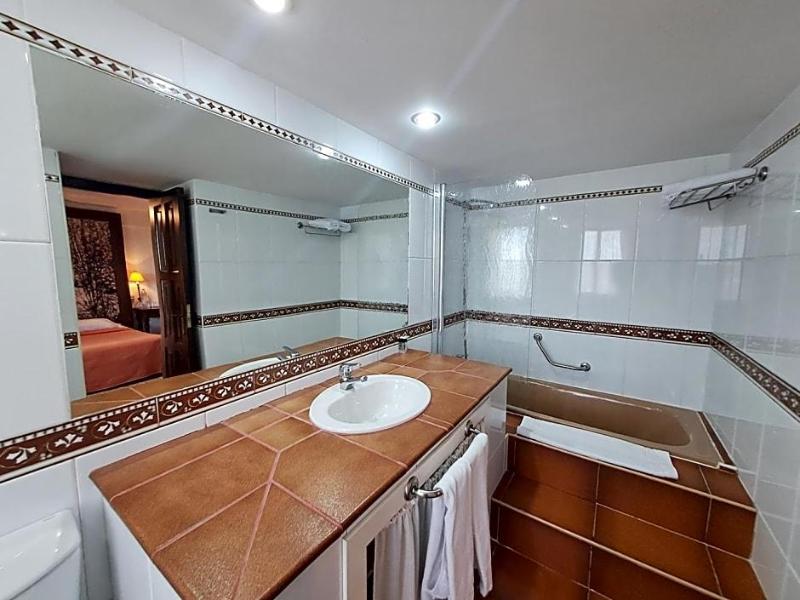 Hotel & Spa Rural Las Nubes image