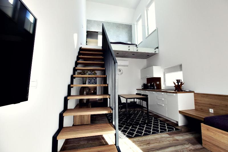 Apartments Art House image