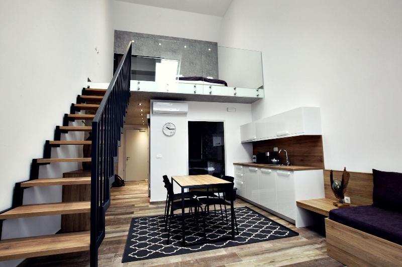 Apartments Art House image