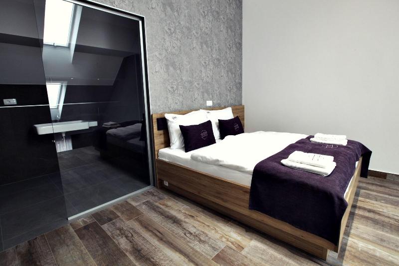 Apartments Art House image