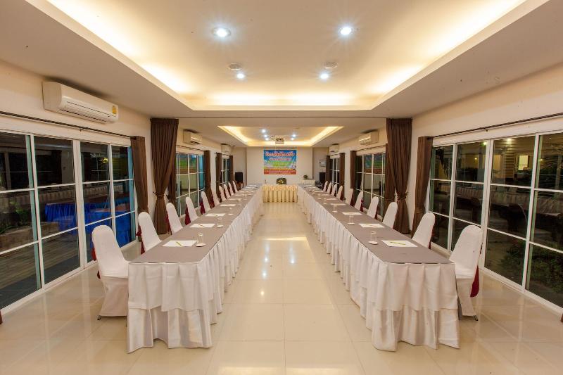 Varee Valley Resort And Restaurant image
