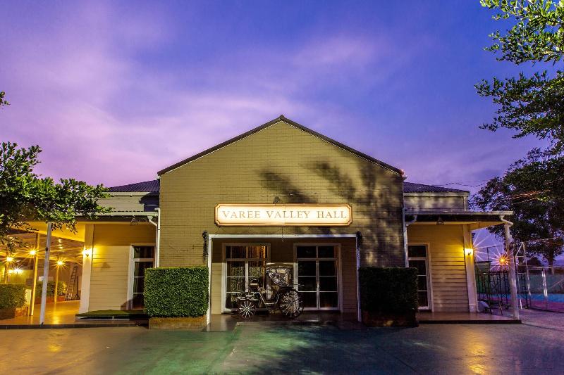 Varee Valley Resort And Restaurant image