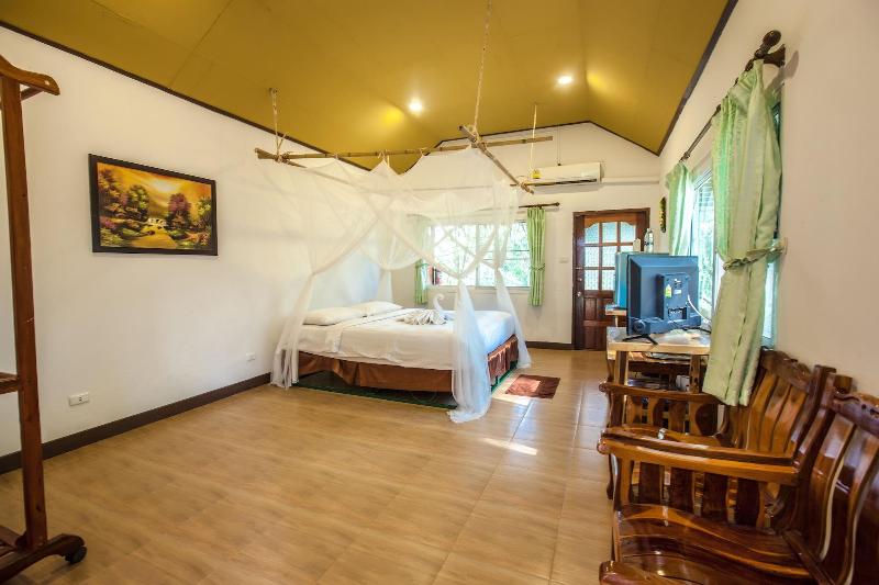 Varee Valley Resort And Restaurant image