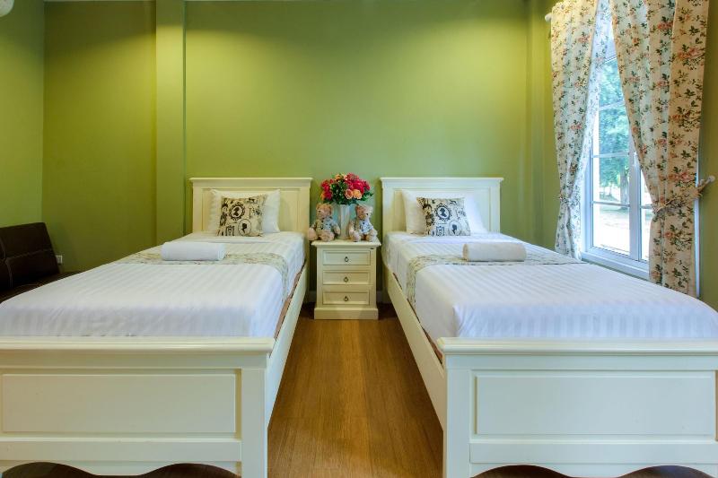 Varee Valley Resort And Restaurant image