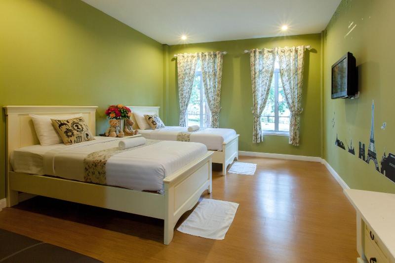 Varee Valley Resort And Restaurant image