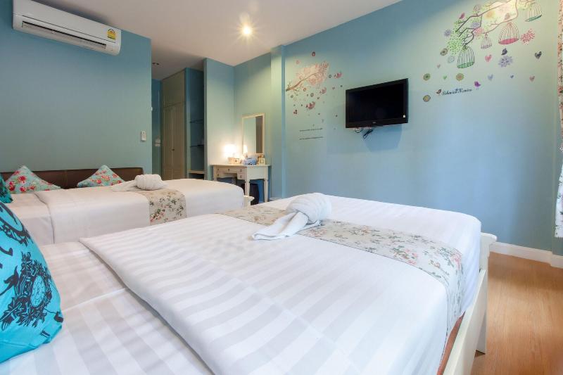 Varee Valley Resort And Restaurant image