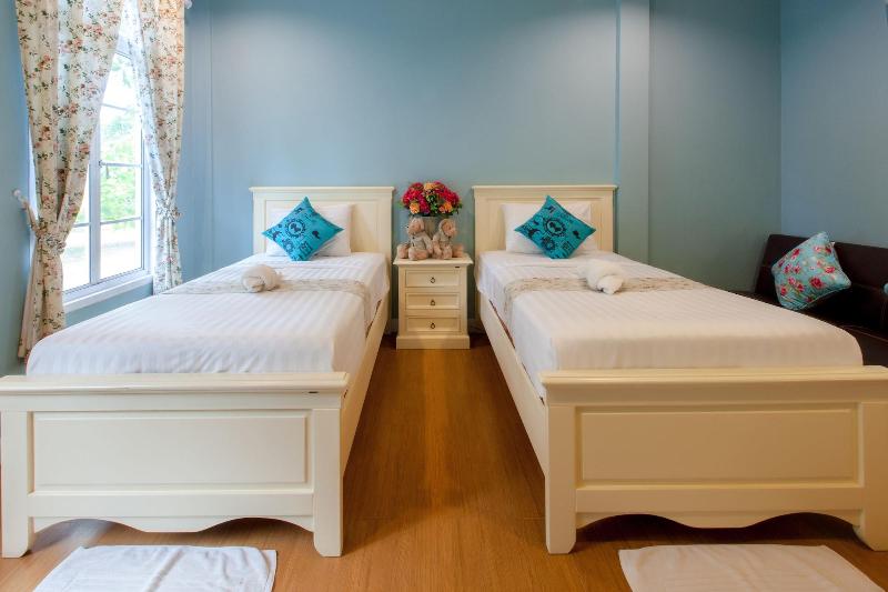 Varee Valley Resort And Restaurant image