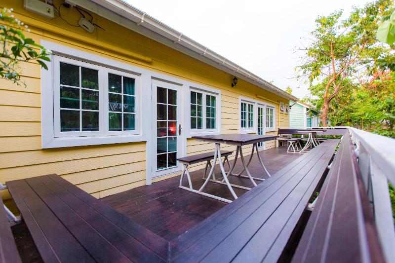 Varee Valley Resort And Restaurant image