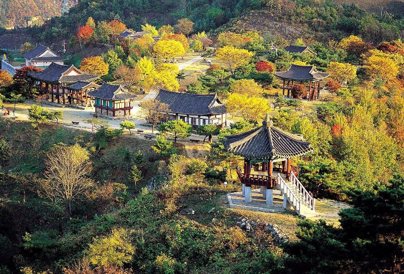 Cheongpung Resort Lake Hotel image