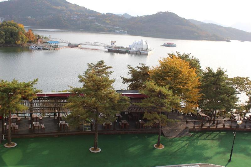 Cheongpung Resort Lake Hotel image