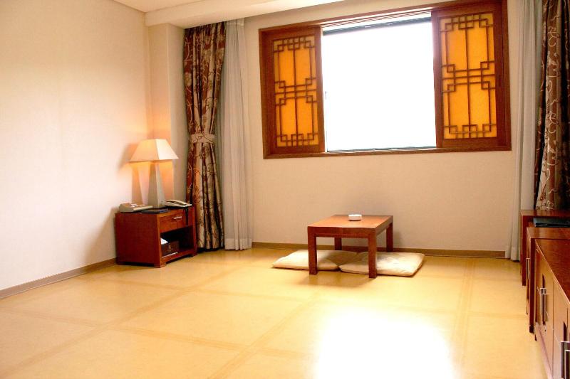Cheongpung Resort Lake Hotel image