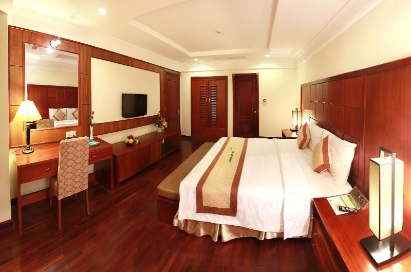 DLGL - Dung Quat Hotel image 4