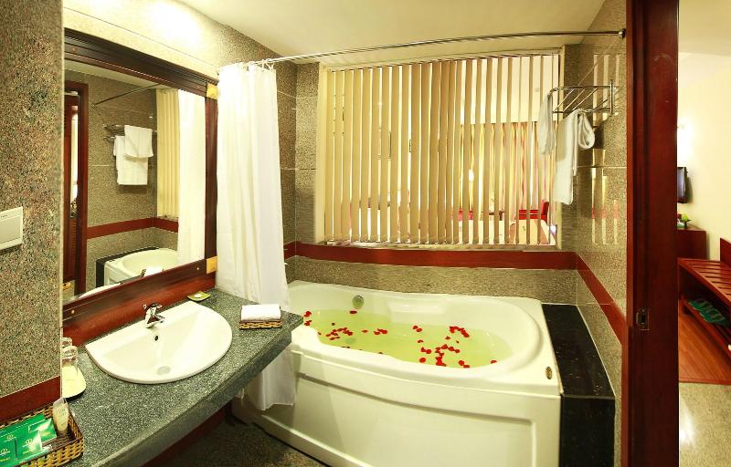 DLGL - Dung Quat Hotel image