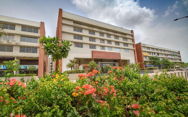Vinnca Amba Suites image