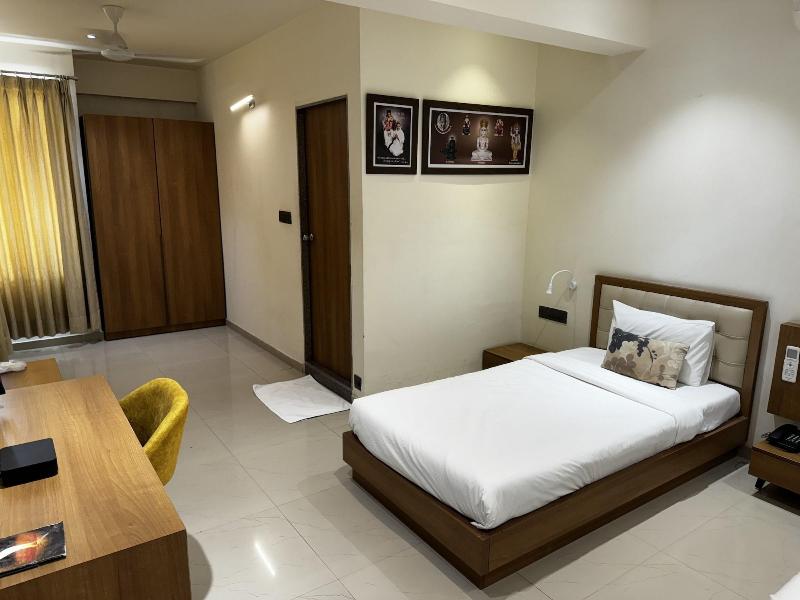 Vinnca Amba Suites image