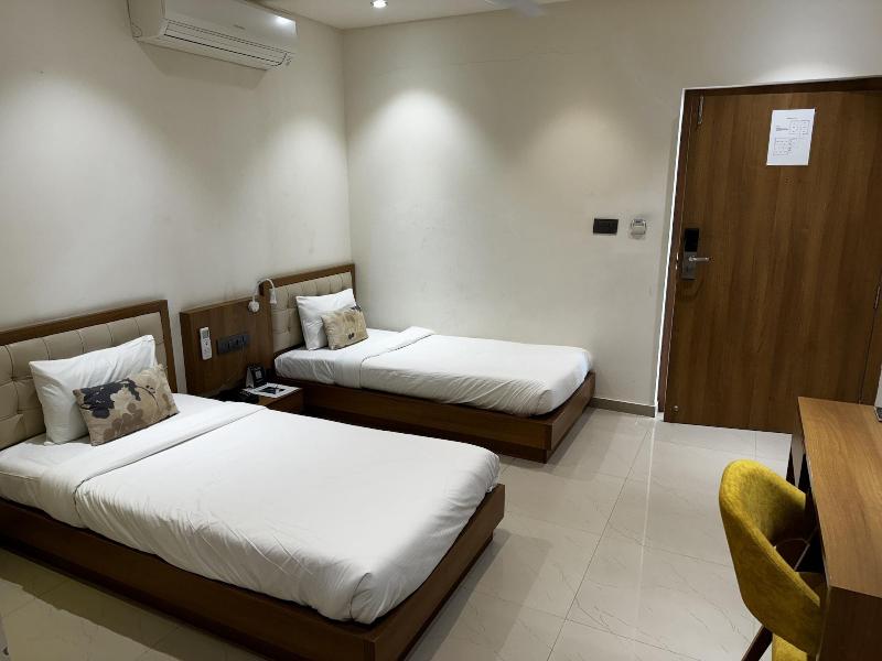 Vinnca Amba Suites image
