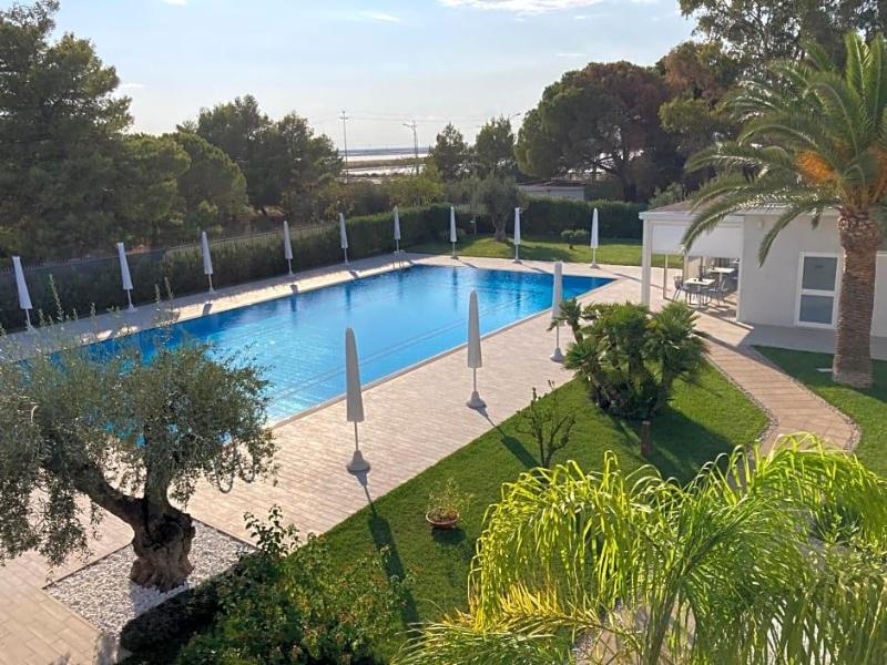 Salapia Salis Resort image