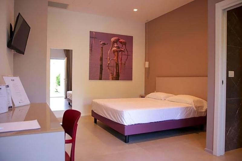 Salapia Salis Resort image