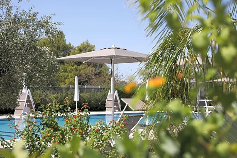 Salapia Salis Resort image