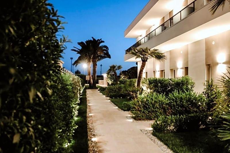 Salapia Salis Resort image