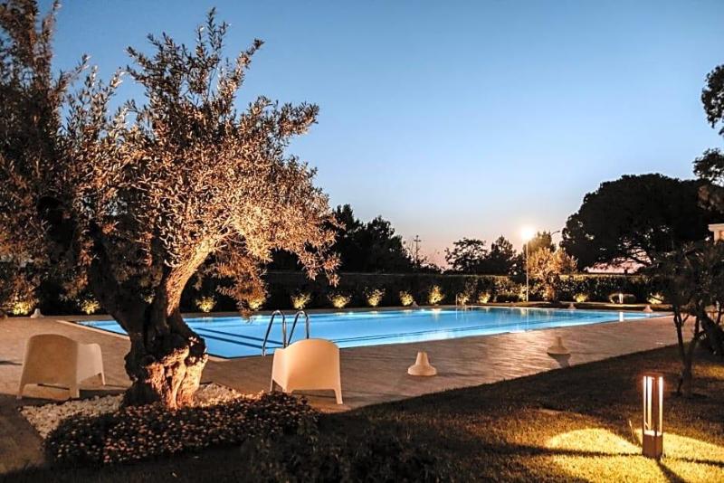 Salapia Salis Resort image