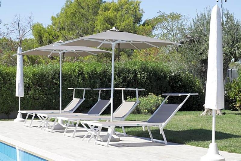 Salapia Salis Resort image