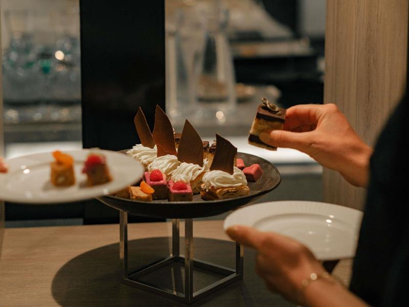 Movenpick Hotel Hobart image