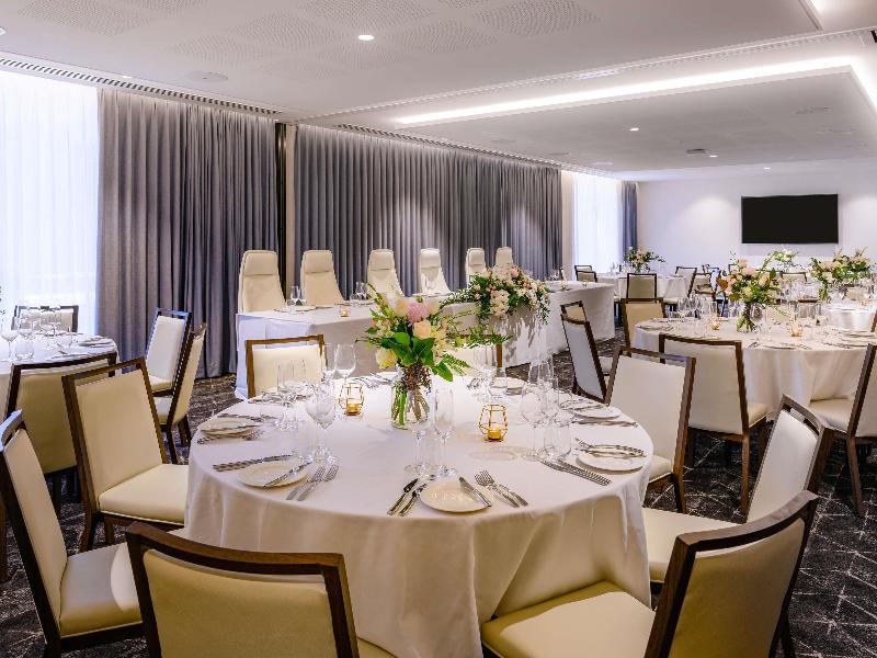Movenpick Hotel Hobart image