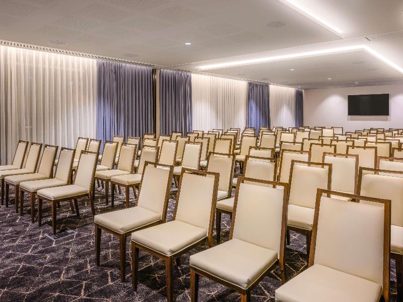 Movenpick Hotel Hobart image
