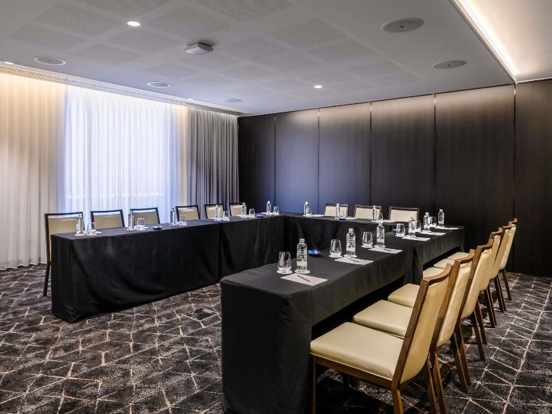 Movenpick Hotel Hobart image