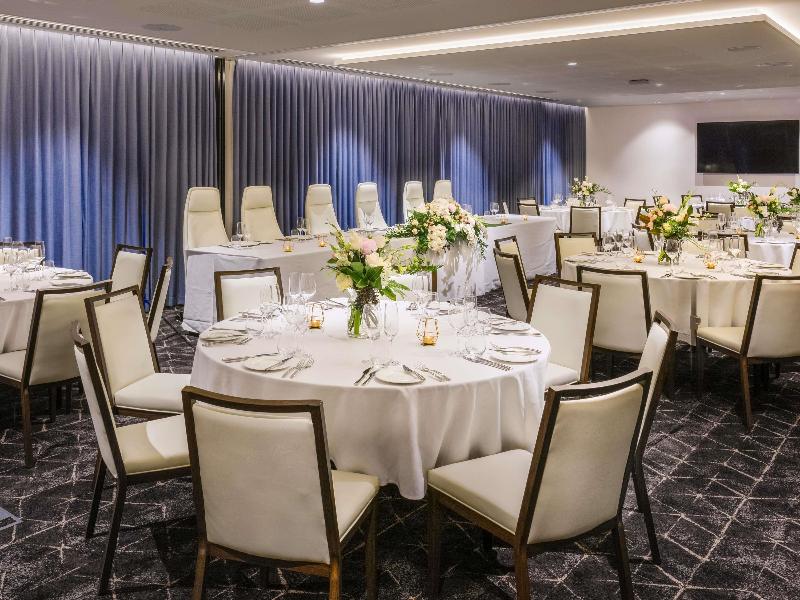 Movenpick Hotel Hobart image