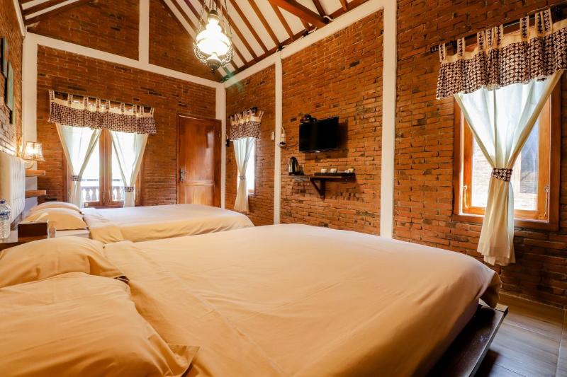 Omah Teras Bata Guesthouse image