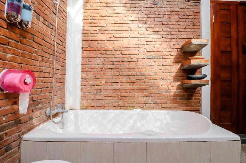 Omah Teras Bata Guesthouse image