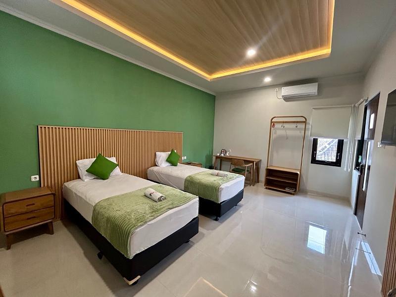 Hotel Perdana by ZUZU image