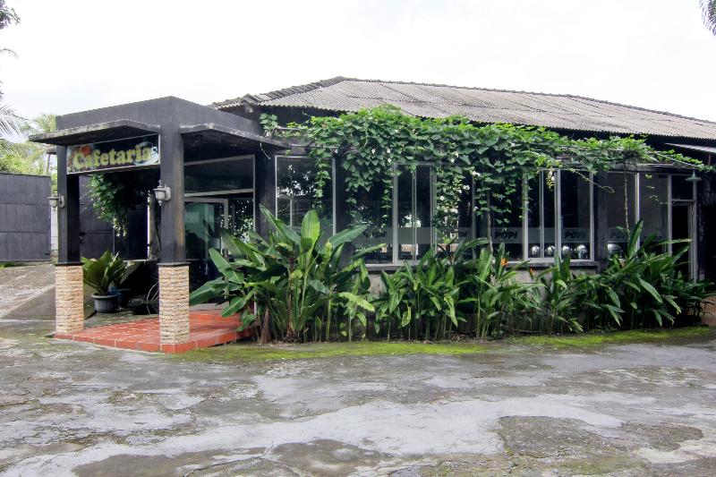 Hotel Popi (Pondok Pisang) by ZUZU