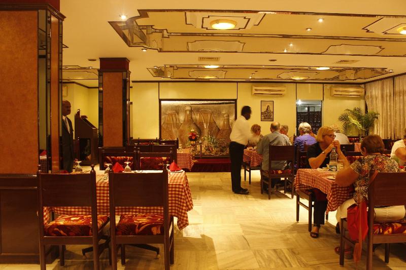 Hotel Parisutham