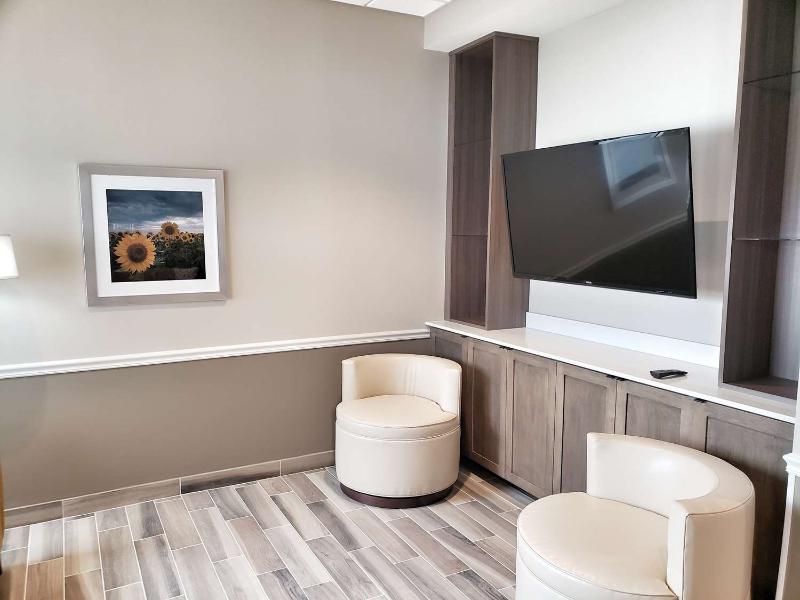 Best Western Plus Jefferson image
